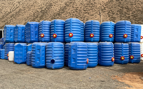 雨水收集与利用：万科华洁渭源塑料桶提供创新解决方案